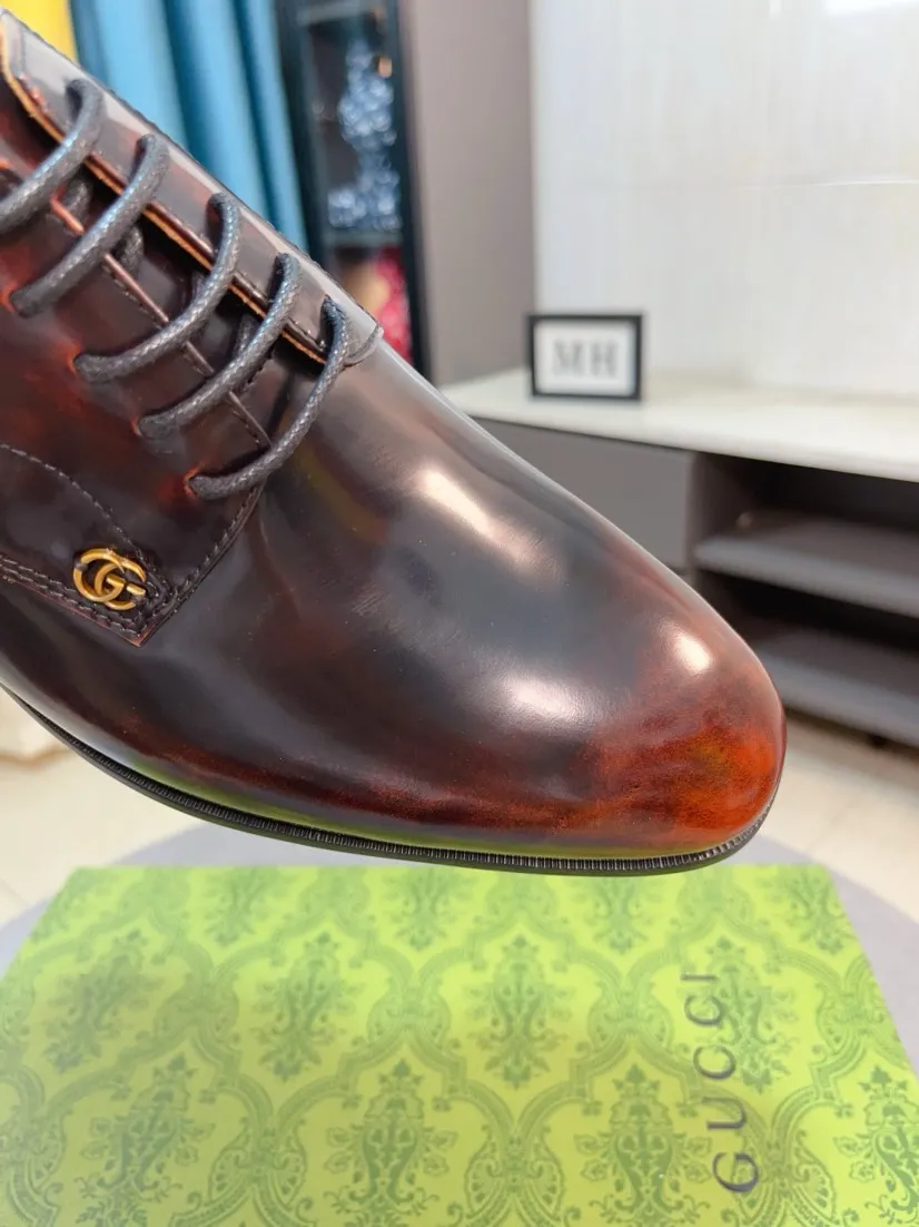 Men's Men's Shoes 💰520🌹🌹Niuli [GUCCI Gucci] A new style of formal men's leather shoes is coming~ The original quality upper is made of patent leather imported from Italy, the leather is soft and delicate, comfortable and soft first-layer cowhide lining, rubber wear-resistant outsole, the shoe shape is dignified and domineering, and the luxury charm cannot be concealed! The natural and free nouveau riche leads the trend. Code number: 38-44
